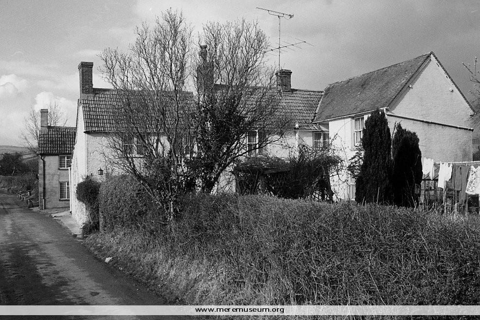 MEREM:2001.404 paper Main Image for MEREM:2001.404