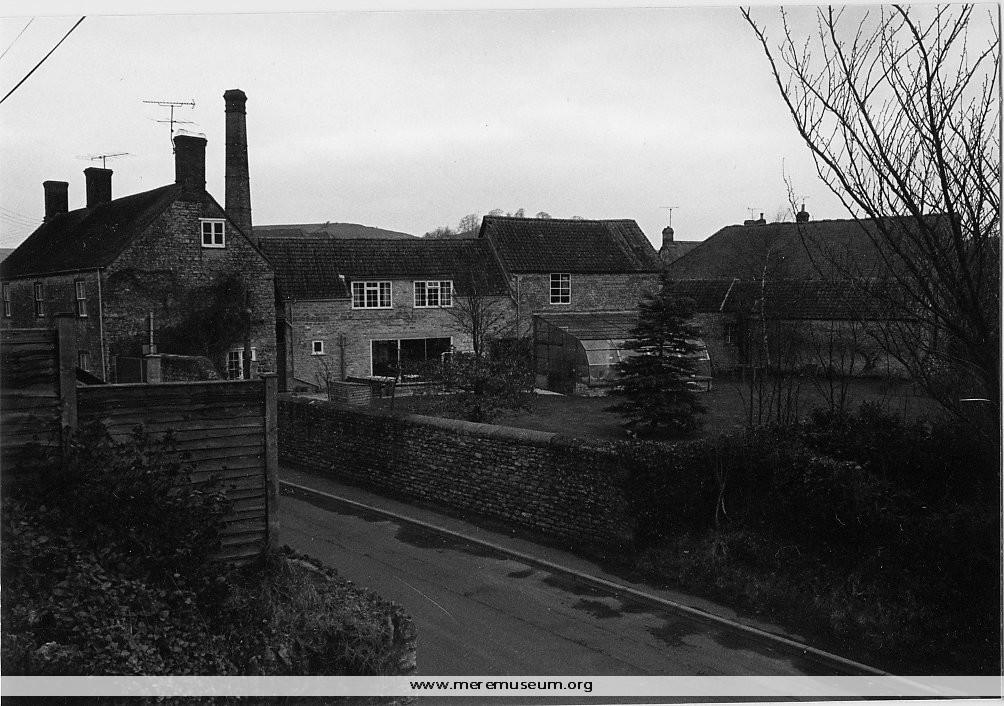 MEREM:2001.460 paper Main Image for MEREM:2001.460